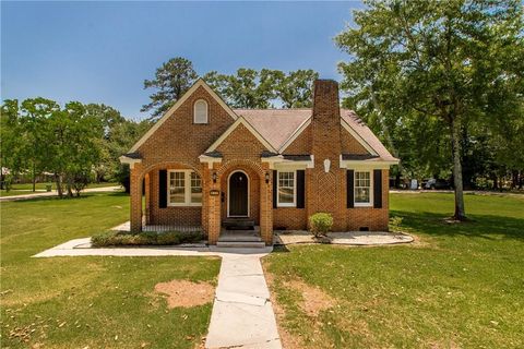 Photo of 826 CAROLINA Avenue, Bogalusa, LA 70427 (MLS # 2557469)