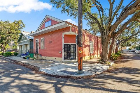 2301 DAUPHINE Street New Orleans LA 70117