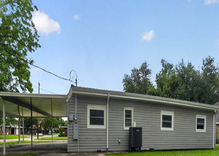 218 ORMOND OAKS Drive