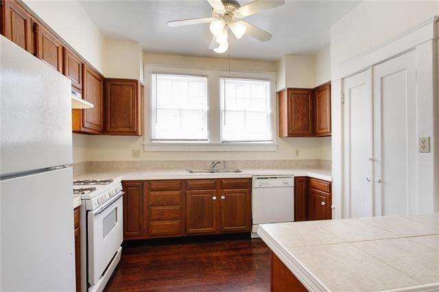 1328 30 LOWERLINE Street