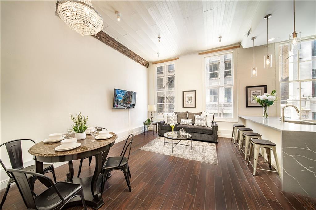 210 DECATUR Street 401