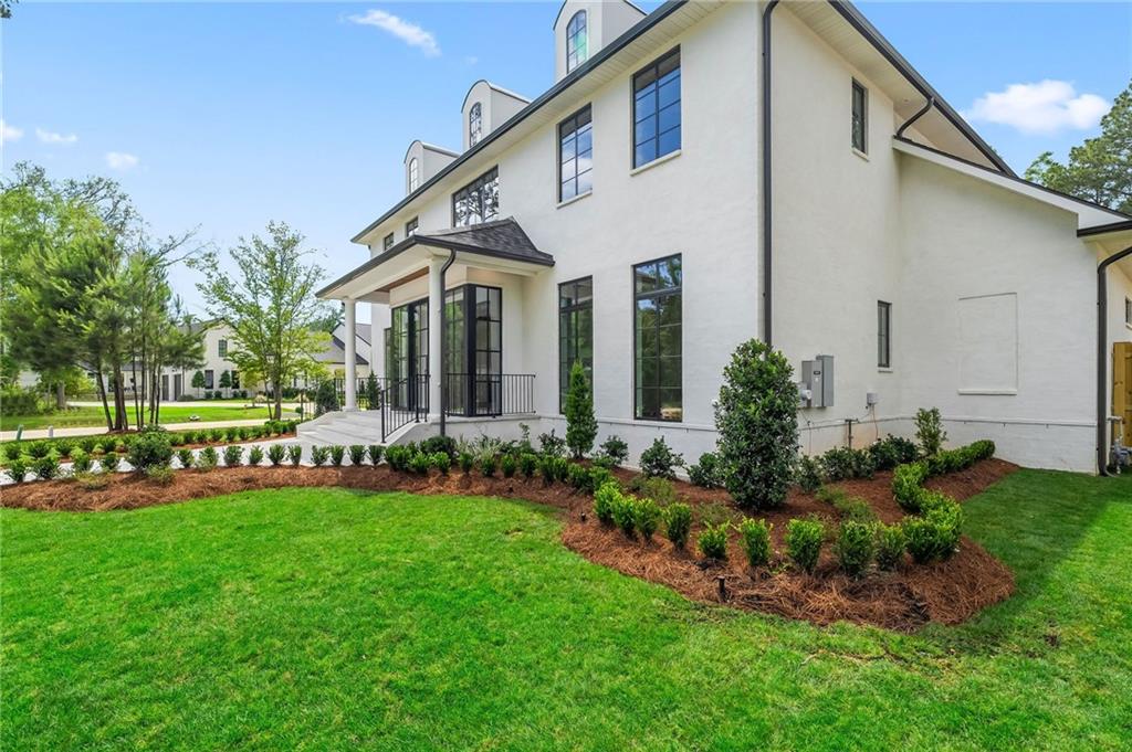 136 LINNETTE Lane