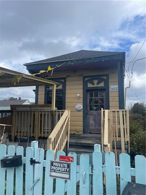 2037 ELYSIAN FIELDS Avenue New Orleans LA 70117