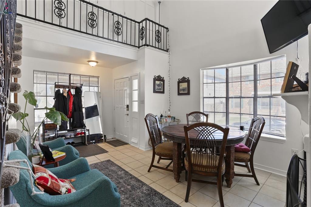 New Orleans, Louisiana 70124, United States, 4 Bedrooms Bedrooms, ,3 BathroomsBathrooms,Residential,Active,64014
