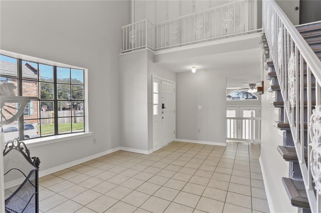 New Orleans, Louisiana 70124, United States, 4 Bedrooms Bedrooms, ,3 BathroomsBathrooms,Residential,Active,64014