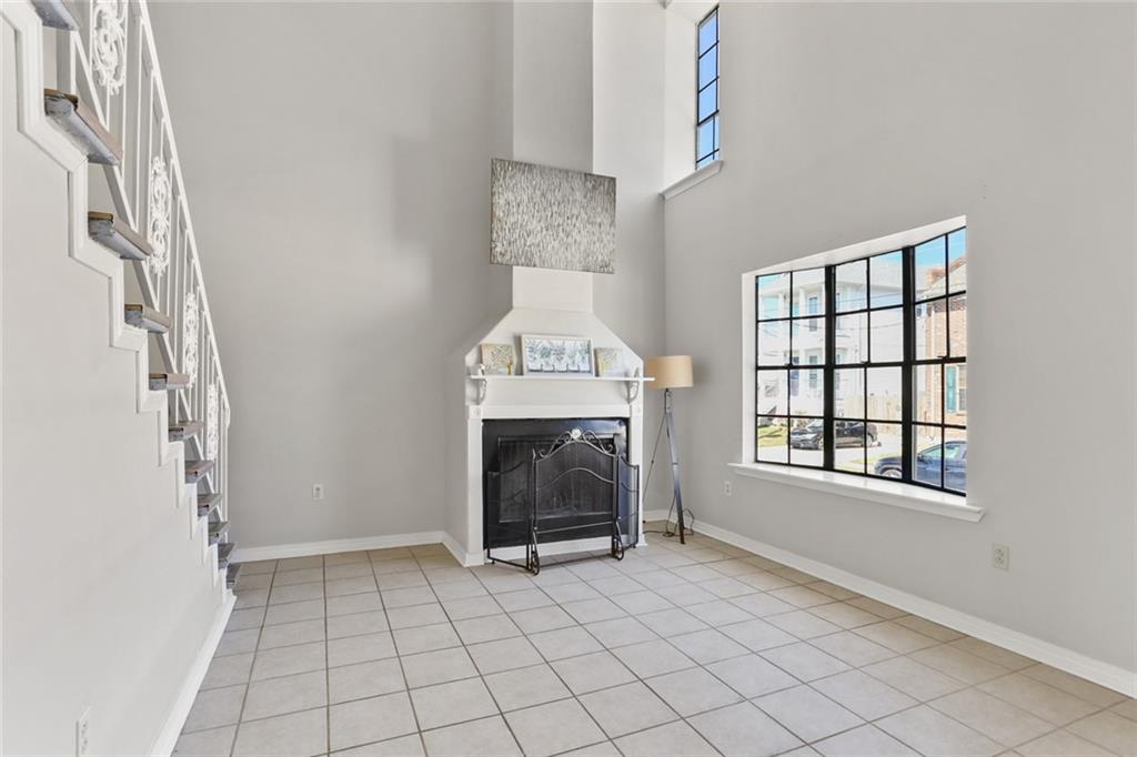 New Orleans, Louisiana 70124, United States, 4 Bedrooms Bedrooms, ,3 BathroomsBathrooms,Residential,Active,64014