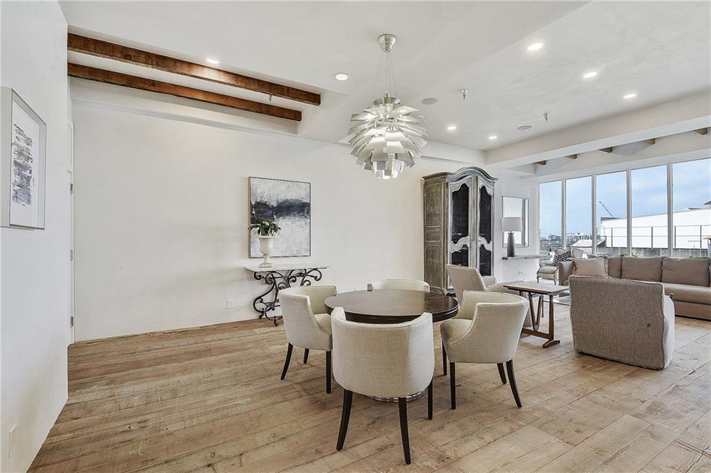 New Orleans, Louisiana 70130, United States, 1 Bedroom Bedrooms, ,2 BathroomsBathrooms,Residential,Active,73855