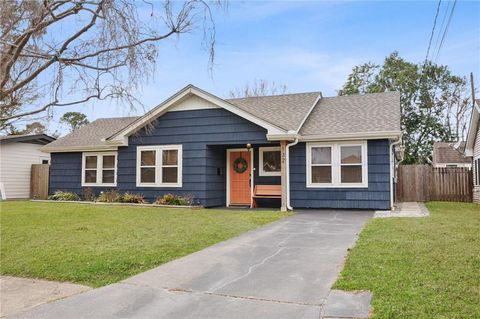132 COVENTRY Court River Ridge LA 70123