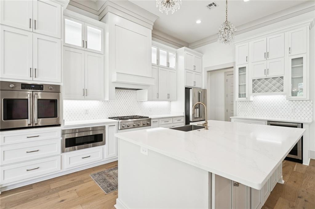 375 RUE CHARLOTTE Road