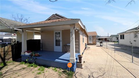 Photo of 429 MEYERS Boulevard, Marrero, LA 70072 (MLS # 2545692)