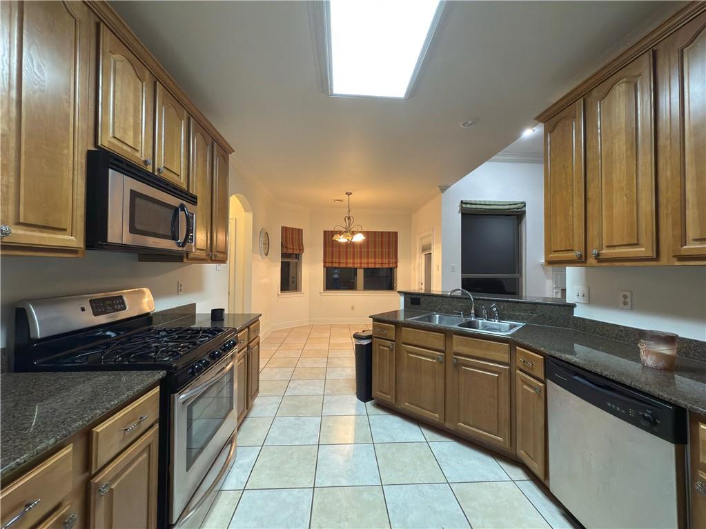 249 FAIRFIELD OAKS Drive