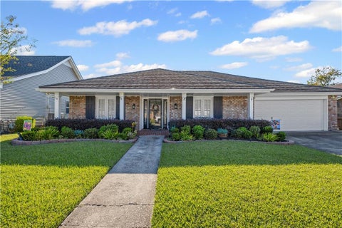 Photo of 142 MELROSE Drive, Destrehan, LA 70047 (MLS # 2561106)