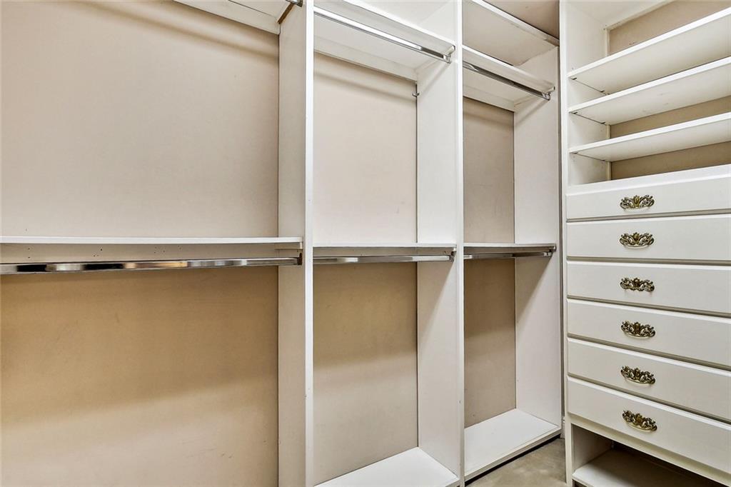 Mandeville, Louisiana 70448, United States, 3 Bedrooms Bedrooms, ,3 BathroomsBathrooms,Residential,Active,183039