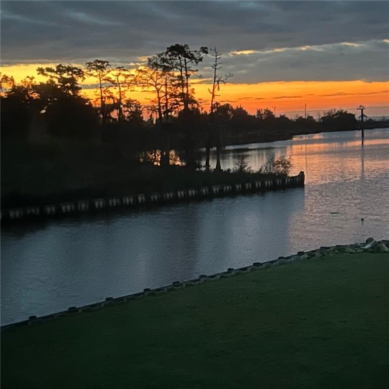 Mandeville, Louisiana 70448, United States, 3 Bedrooms Bedrooms, ,3 BathroomsBathrooms,Residential,Active,183039