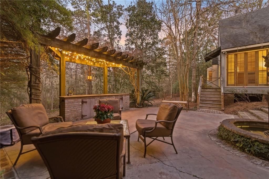 52 MAGNOLIA RIDGE Drive