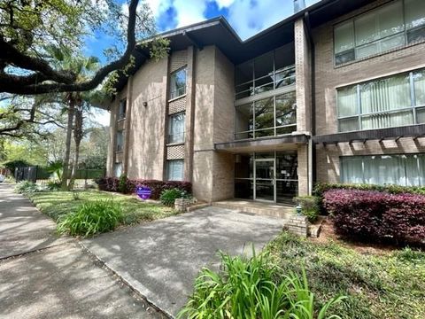 4007 ST, CHARLES AV. Avenue 119 New Orleans LA 70115