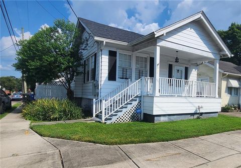 7 MELODIA Court New Orleans LA 70125
