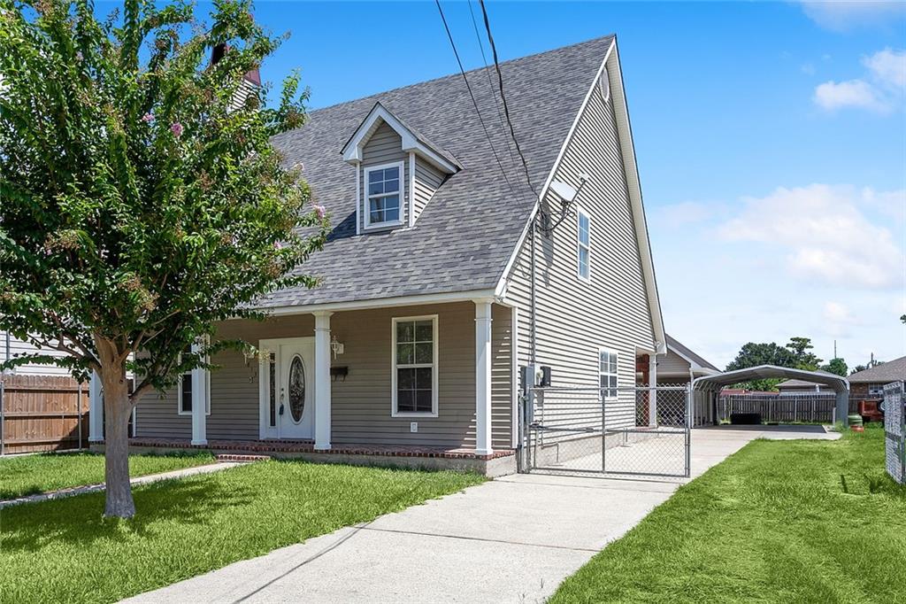 813 N WOODLAWN Drive