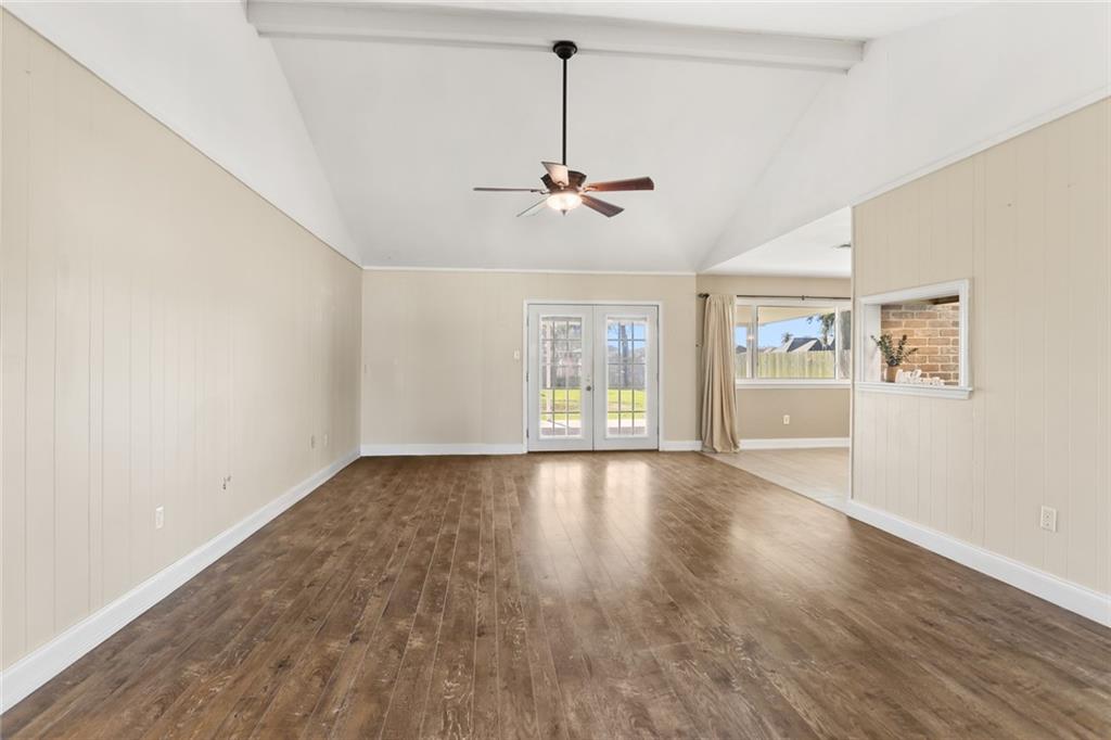 337 LAKEWOOD Drive