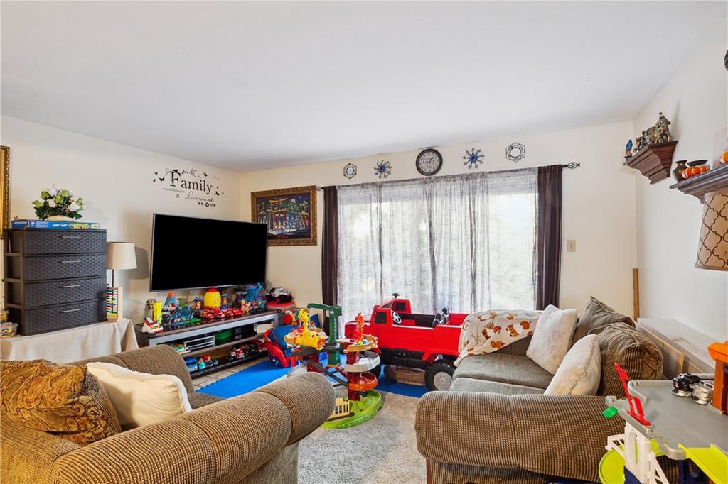 Metairie, Louisiana 70006, United States, 16 Bedrooms Bedrooms, ,12 BathroomsBathrooms,Residential,Pending,69823