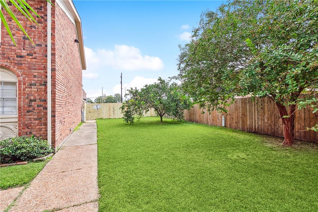 Metairie, Louisiana 70006, United States, 16 Bedrooms Bedrooms, ,12 BathroomsBathrooms,Residential,Pending,69823