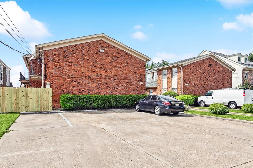 Metairie, Louisiana 70006, United States, 16 Bedrooms Bedrooms, ,12 BathroomsBathrooms,Residential,Pending,69823