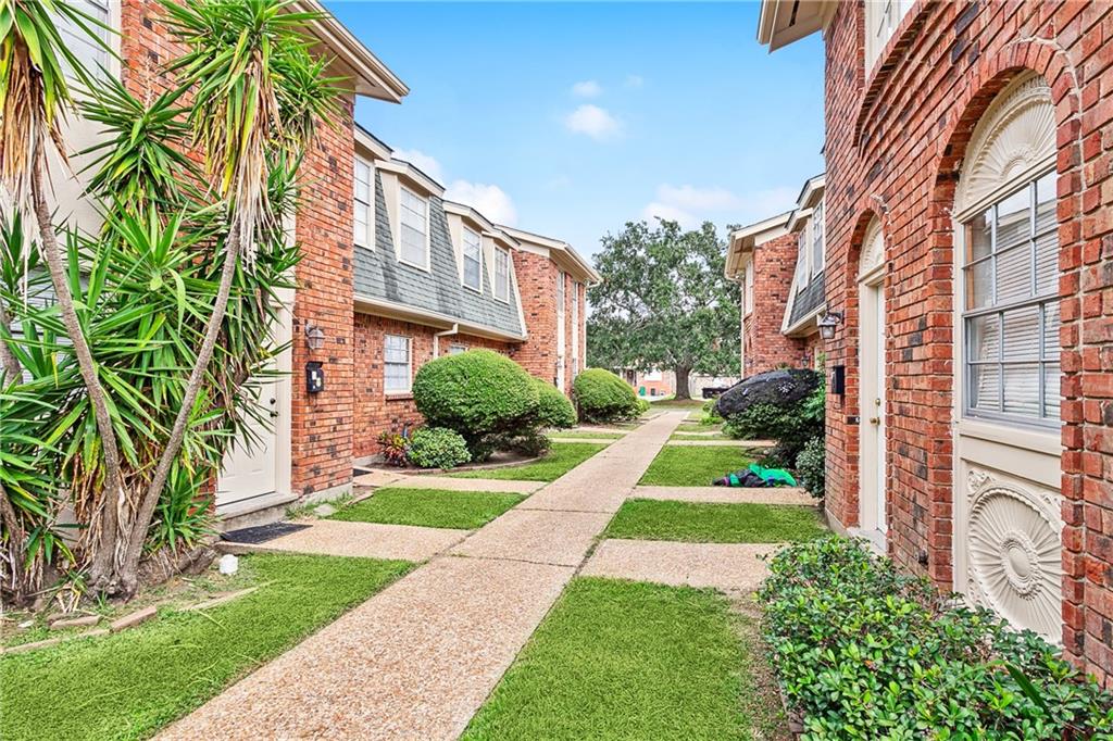 Metairie, Louisiana 70006, United States, 16 Bedrooms Bedrooms, ,12 BathroomsBathrooms,Residential,Pending,69823