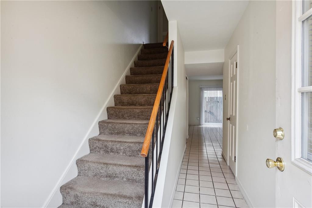 Metairie, Louisiana 70006, United States, 16 Bedrooms Bedrooms, ,12 BathroomsBathrooms,Residential,Pending,69823