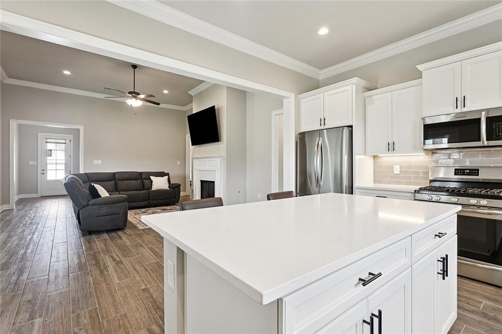 Covington, Louisiana 70435, United States, 4 Bedrooms Bedrooms, ,3 BathroomsBathrooms,Residential,Active,194678