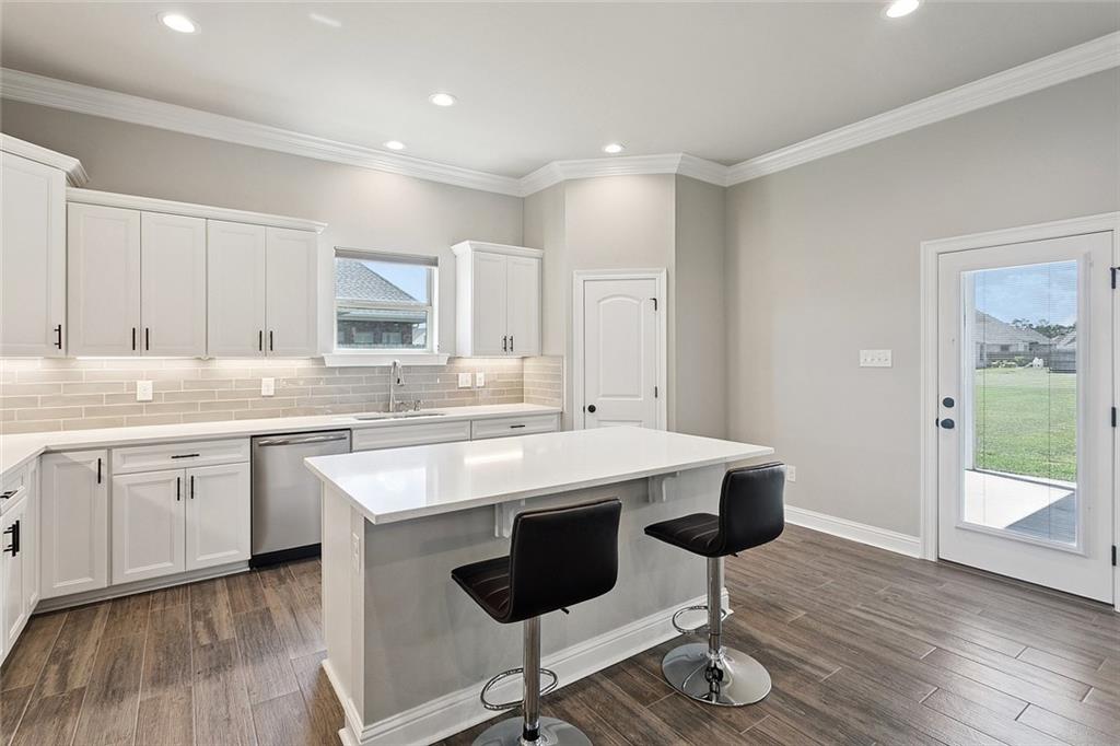 Covington, Louisiana 70435, United States, 4 Bedrooms Bedrooms, ,3 BathroomsBathrooms,Residential,Active,194678