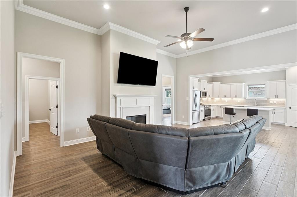 Covington, Louisiana 70435, United States, 4 Bedrooms Bedrooms, ,3 BathroomsBathrooms,Residential,Active,194678