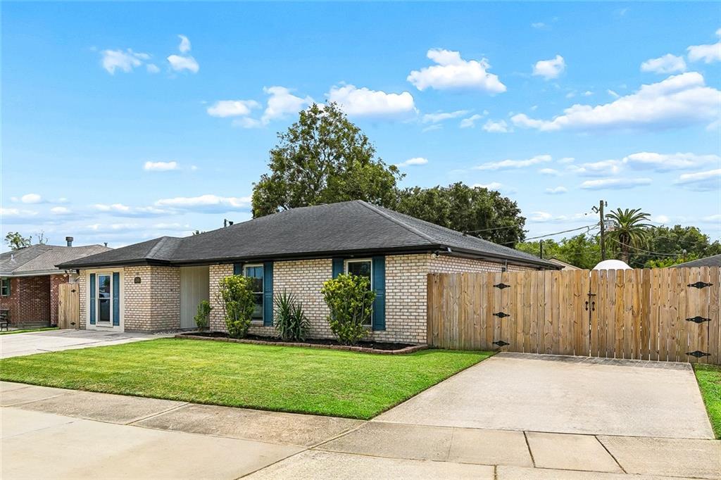 2305 CYPRESS Drive