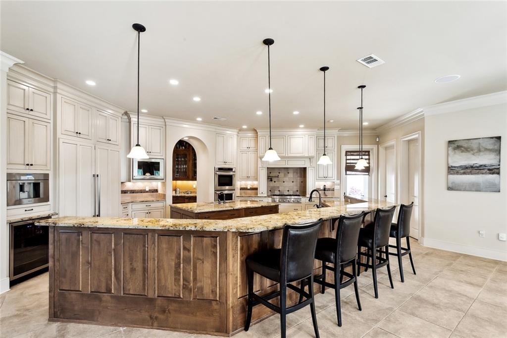 Mandeville, Louisiana 70471, United States, 5 Bedrooms Bedrooms, ,6 BathroomsBathrooms,Residential,Active,102734