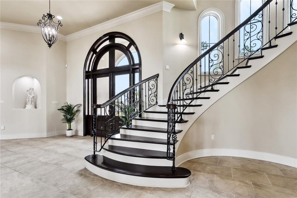 Mandeville, Louisiana 70471, United States, 5 Bedrooms Bedrooms, ,6 BathroomsBathrooms,Residential,Active,102734