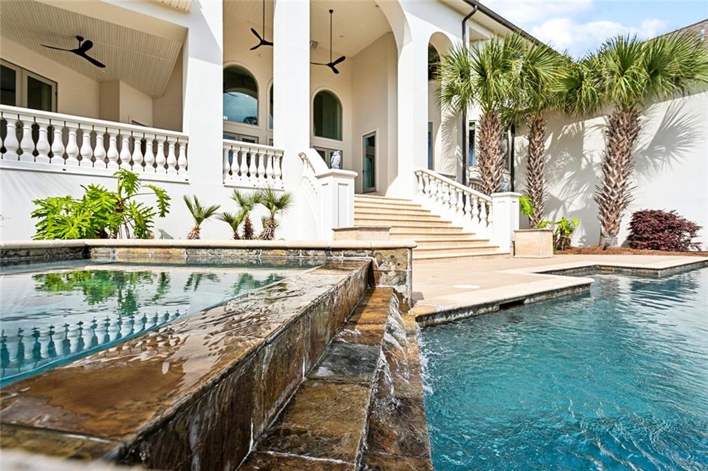 Mandeville, Louisiana 70471, United States, 5 Bedrooms Bedrooms, ,6 BathroomsBathrooms,Residential,Active,102734