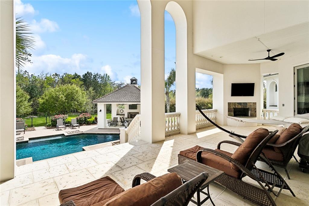 Mandeville, Louisiana 70471, United States, 5 Bedrooms Bedrooms, ,6 BathroomsBathrooms,Residential,Active,102734