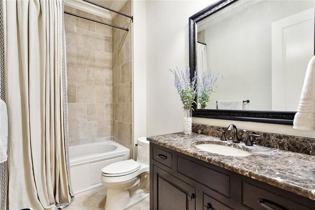 Mandeville, Louisiana 70471, United States, 5 Bedrooms Bedrooms, ,6 BathroomsBathrooms,Residential,Active,102734