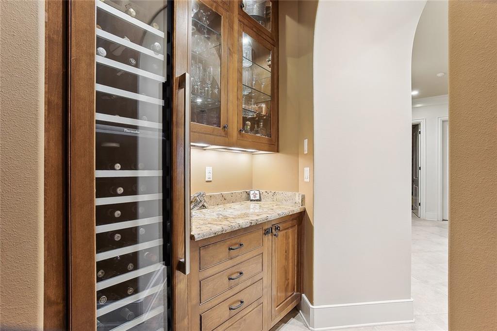 Mandeville, Louisiana 70471, United States, 5 Bedrooms Bedrooms, ,6 BathroomsBathrooms,Residential,Active,102734