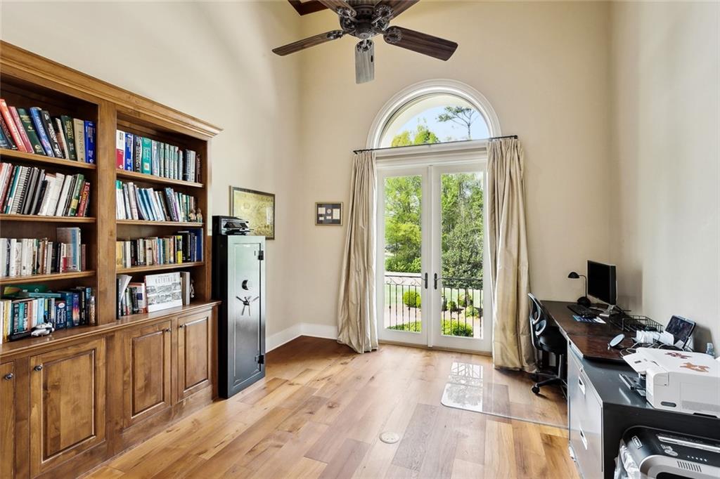 Mandeville, Louisiana 70471, United States, 5 Bedrooms Bedrooms, ,6 BathroomsBathrooms,Residential,Active,102734