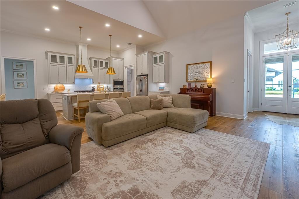 202 LONG OAK Lane