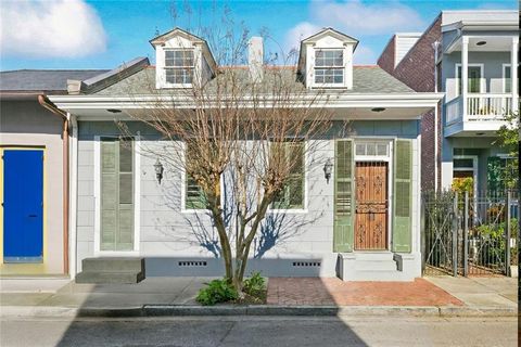 1135 URSULINES Avenue New Orleans LA 70116