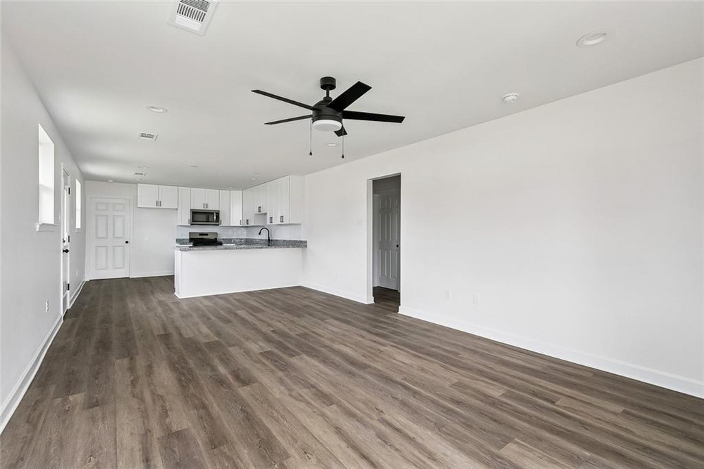 2100 MARGARET Lane