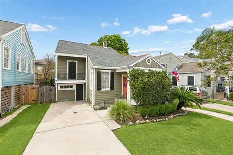 Photo of 3308 NASHVILLE Avenue, New Orleans, LA 70125 (MLS # 2552091)
