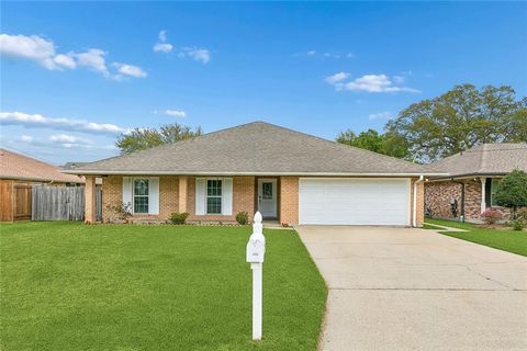 404 AVENUE A Avenue Belle Chasse LA 70037