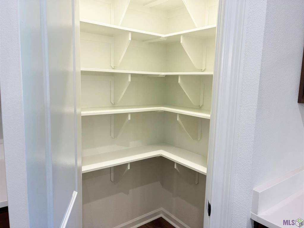 60381 Sunset Oak Boulevard