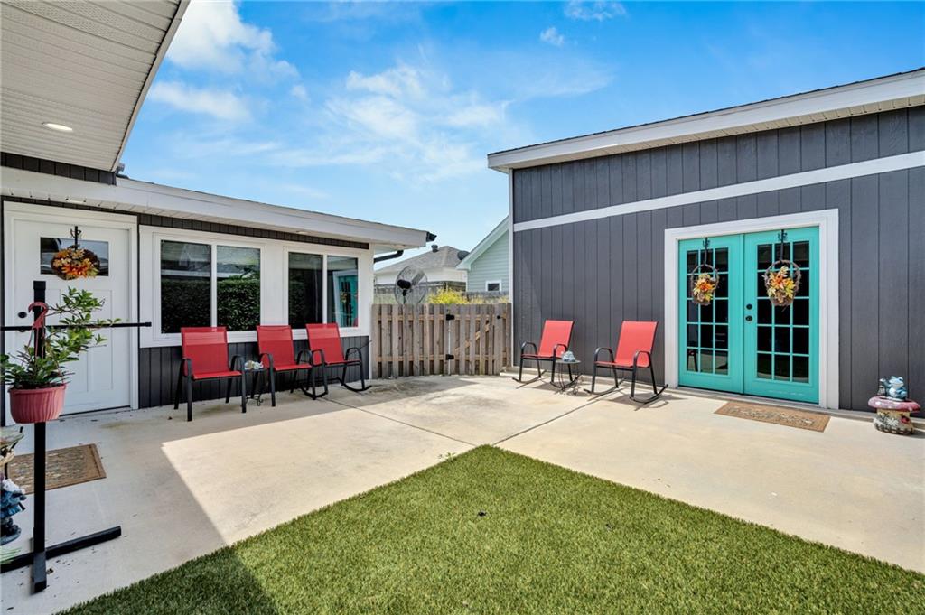 1324 POINSETTIA Street