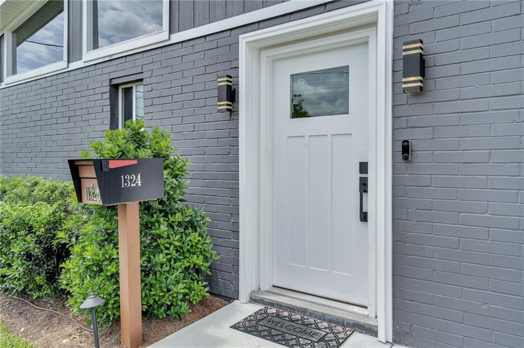 1324 POINSETTIA Street