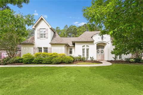 Photo of 2653 BLUFF Court, Mandeville, LA 70448 (MLS # 2554063)