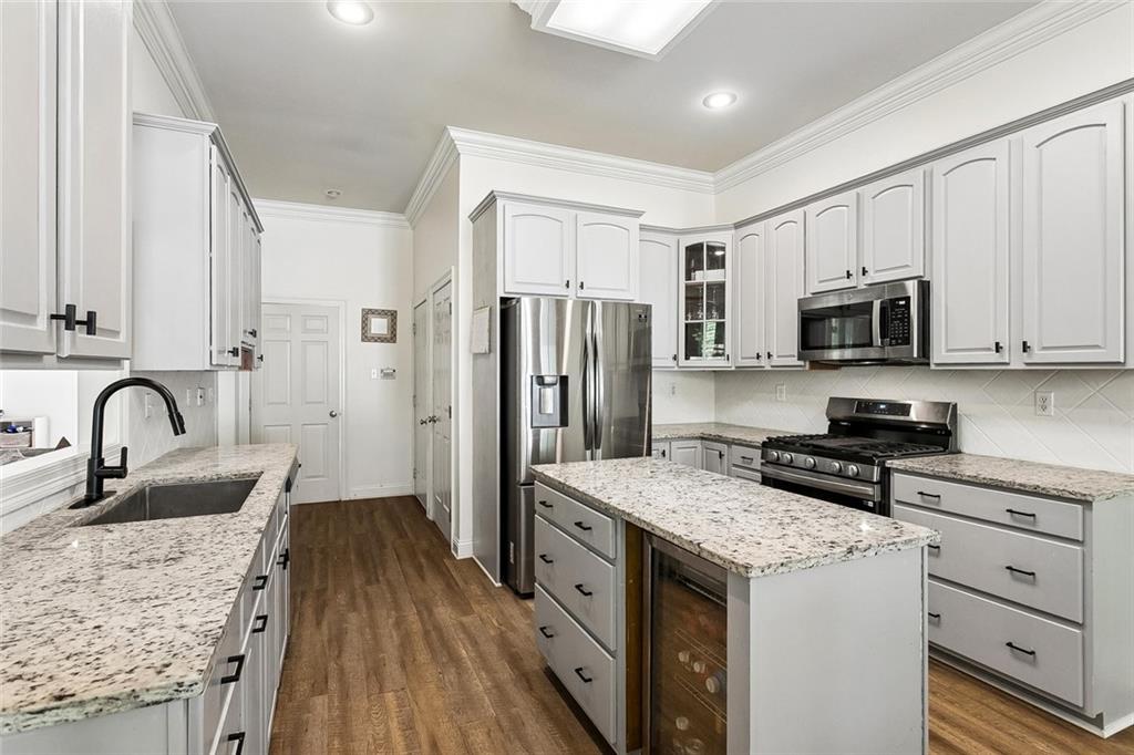 2653 BLUFF Court