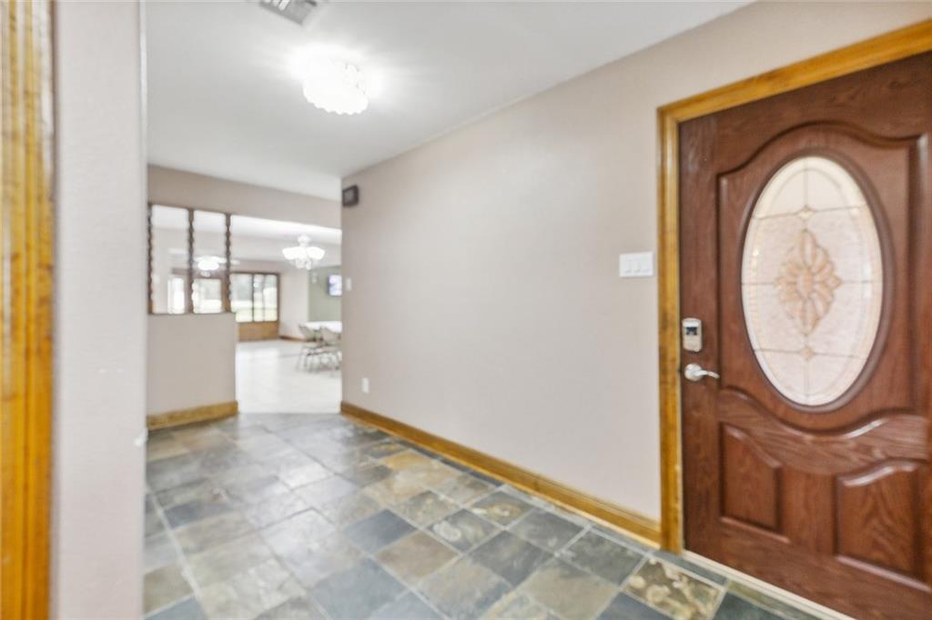 212 DESTREHAN Drive